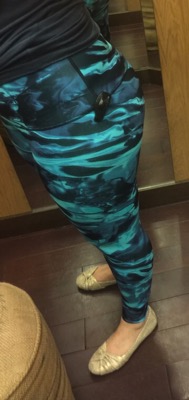 LuLaRoe is refunding everyone for pants that customers say 'rip like wet  toilet paper